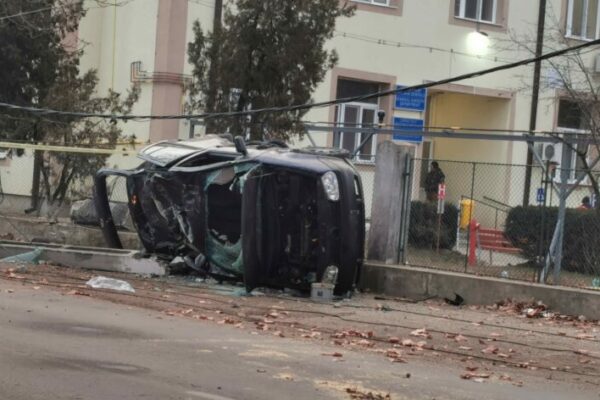 Tragedie rutieră la Corabia Un tânăr de 18 ani și-a pierdut viața, iar alți trei au fost răniți într-un accident cauzat de alcool și viteză.