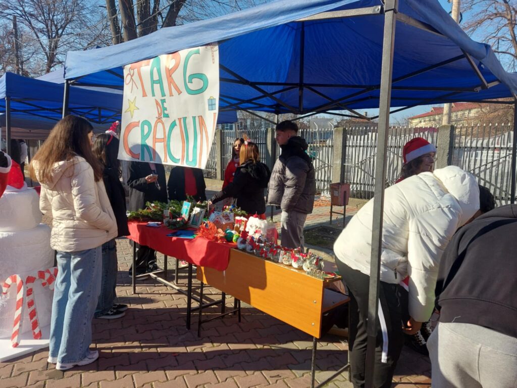 Târgul de Crăciun organizat de elevii Liceului Teoretic „A.I. Cuza” din Corabia o tradiție vie