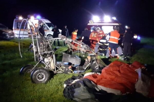 Tragedie aviatică: Două persoane și-au pierdut viața după prăbușirea unei parapante cu motor