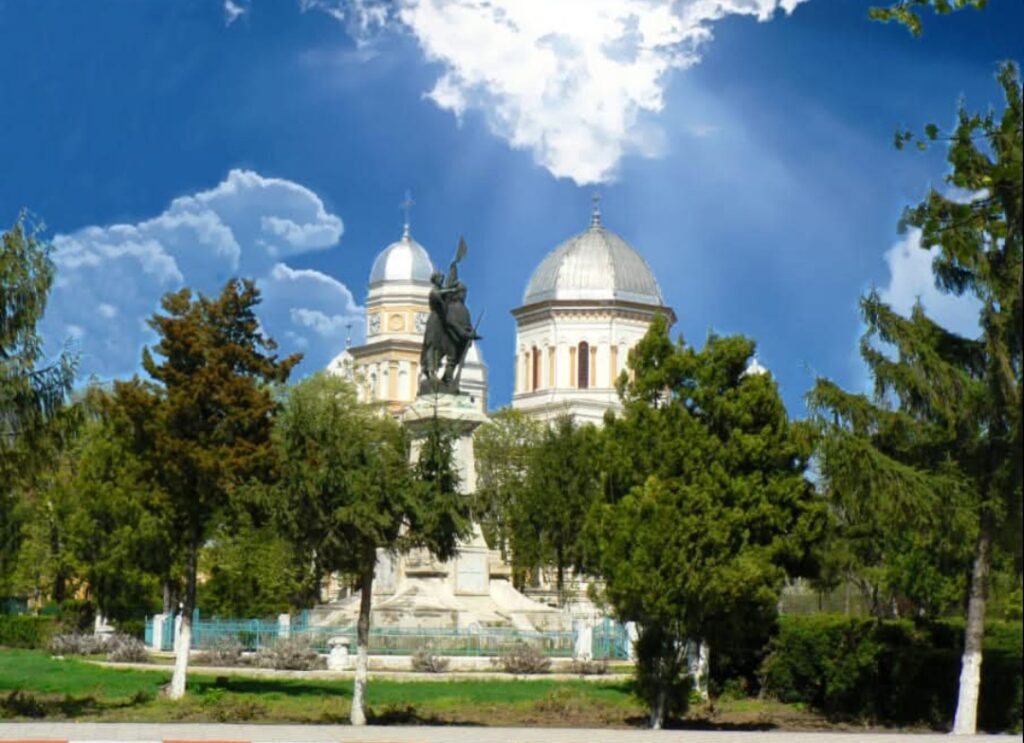 Programul slujbelor din Săptămâna Mare 2026, anunțat de Catedrala Sfânta Treime din Corabia