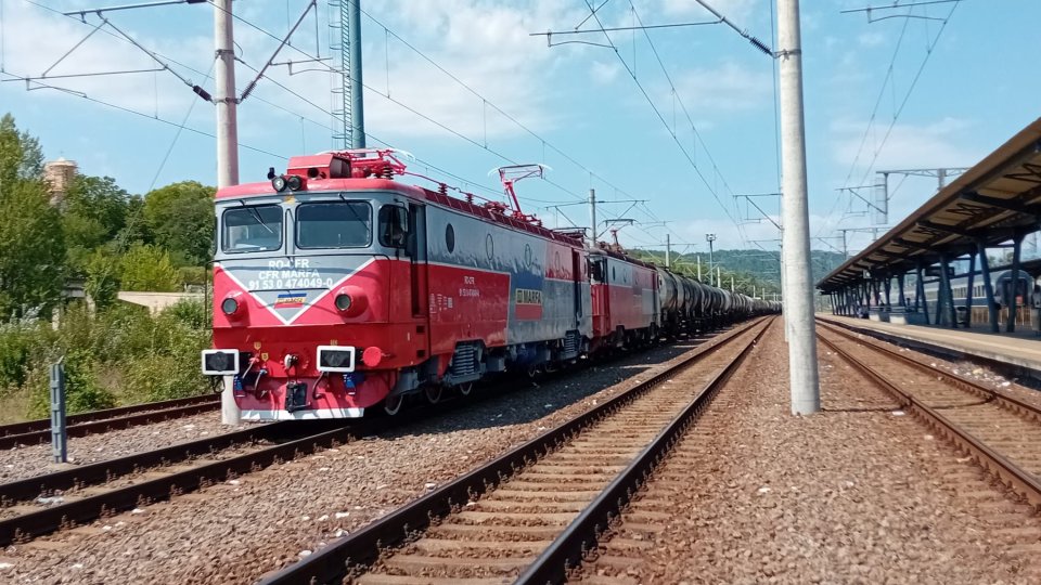 SELFIE CU MOARTEA: Un copil de 11 ani, ars pe 80% din corp după ce s-a urcat pe un vagon de tren să se fotografieze