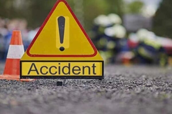 BĂRBAT MORT ȘI O FETIȚĂ DE CINCI ANI RĂNITĂ, DUPĂ UN IMPACT FRONTAL DEVASTATOR PE DN 52