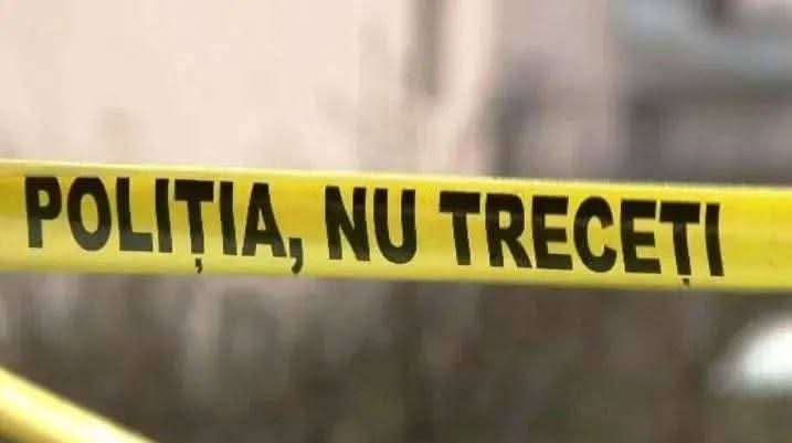 Dolj.Un bărbat în vârstă de 74 de ani a murit, joi dimineață, după ce a căzut de la etajul patru al blocului în care locuia, pe strada Constantin Brâncoveanu din municipiul Craiova.