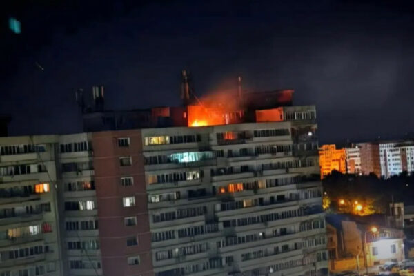 RĂZBOIUL A AJUNS ÎN ROMÂNIA. O DRONĂ RUSEASCĂ A EXPLODAT PE UN BLOC DIN GALAȚI. NATO, ÎN ALERTĂ