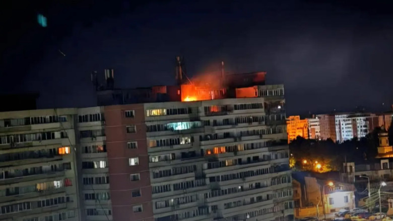 RĂZBOIUL A AJUNS ÎN ROMÂNIA. O DRONĂ RUSEASCĂ A EXPLODAT PE UN BLOC DIN GALAȚI. NATO, ÎN ALERTĂ