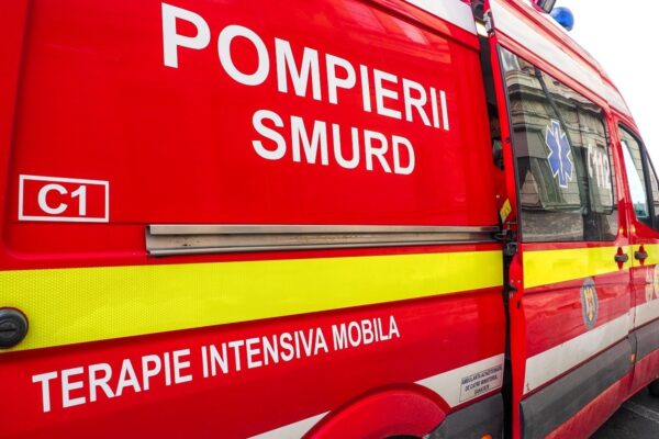 Tragedie în inima Craiovei: o femeie de 74 de ani, găsită spânzurată într-un parc. Starea ei este critică