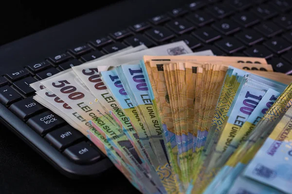 PSD, PNL, USR și UDMR au semnat un acord pentru adoptarea noii legi a salarizării în sectorul public