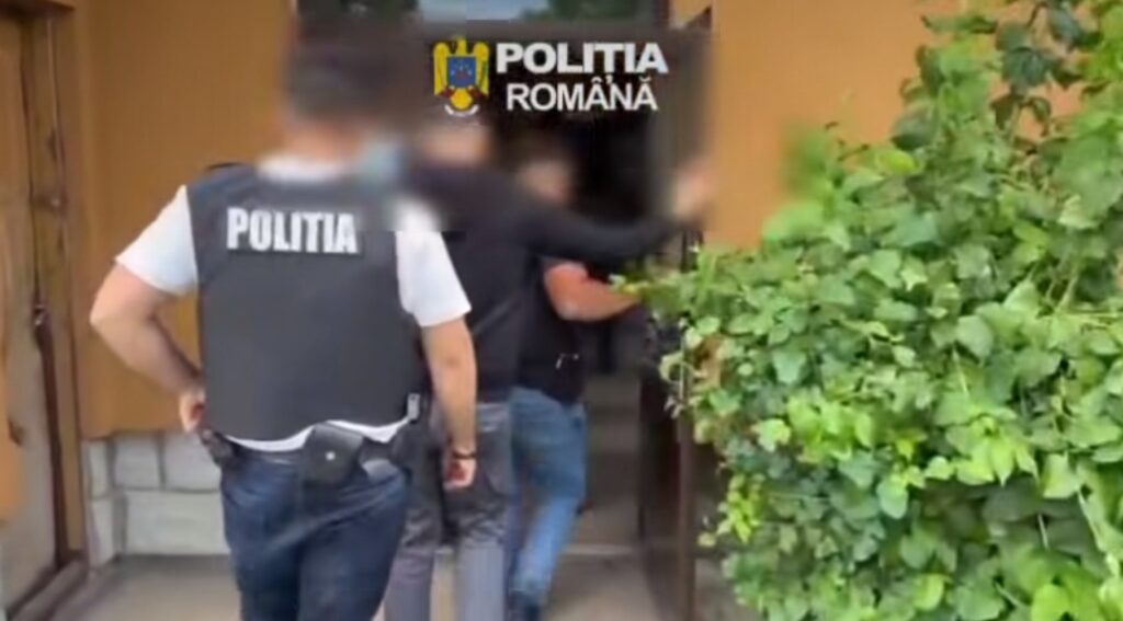 Atac șocant în Gorj – Trei bărbați mascați au agresat o adolescentă de 18 ani în propria casă