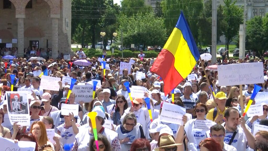 Profesorii ies din nou în stradă miercuri. Aproape 20.000 de cadre didactice, așteptate la protest în București