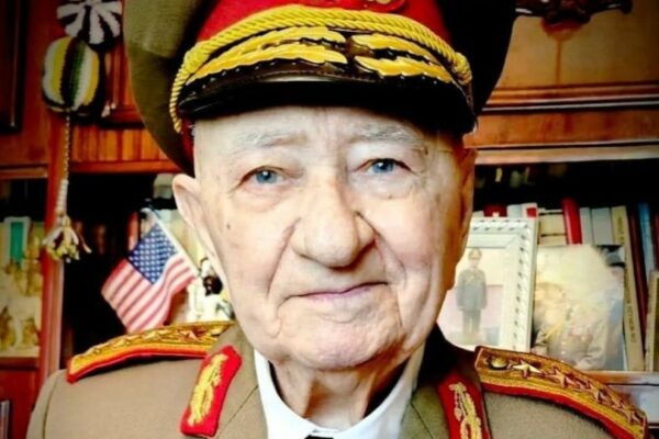 A murit generalul în retragere Ștefan Dimofte, veteran centenar al celui de-Al Doilea Război Mondial