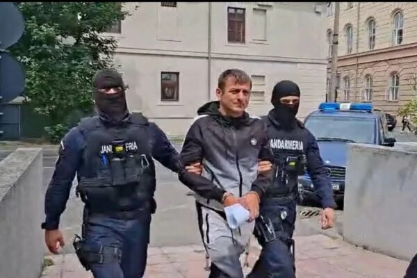Și-a drogat fiica și pe prietena acesteia, minoră, pe care ar fi violat-o în mod repetat timp de peste un an. Procurorii DIICOT Timișoara au cerut arestarea preventivă a bărbatului