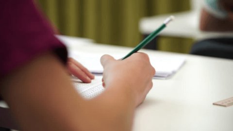 ȘOC LA BACALAUREAT 2026! Percheziții în cinci județe într-un dosar de fraudă: zeci de persoane, vizate de anchetă