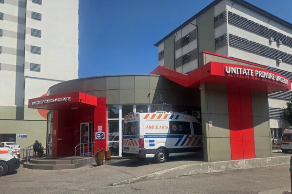 Infirmieră din UPU Slatina, agresată de o pacientă pe care o însoțea la investigații