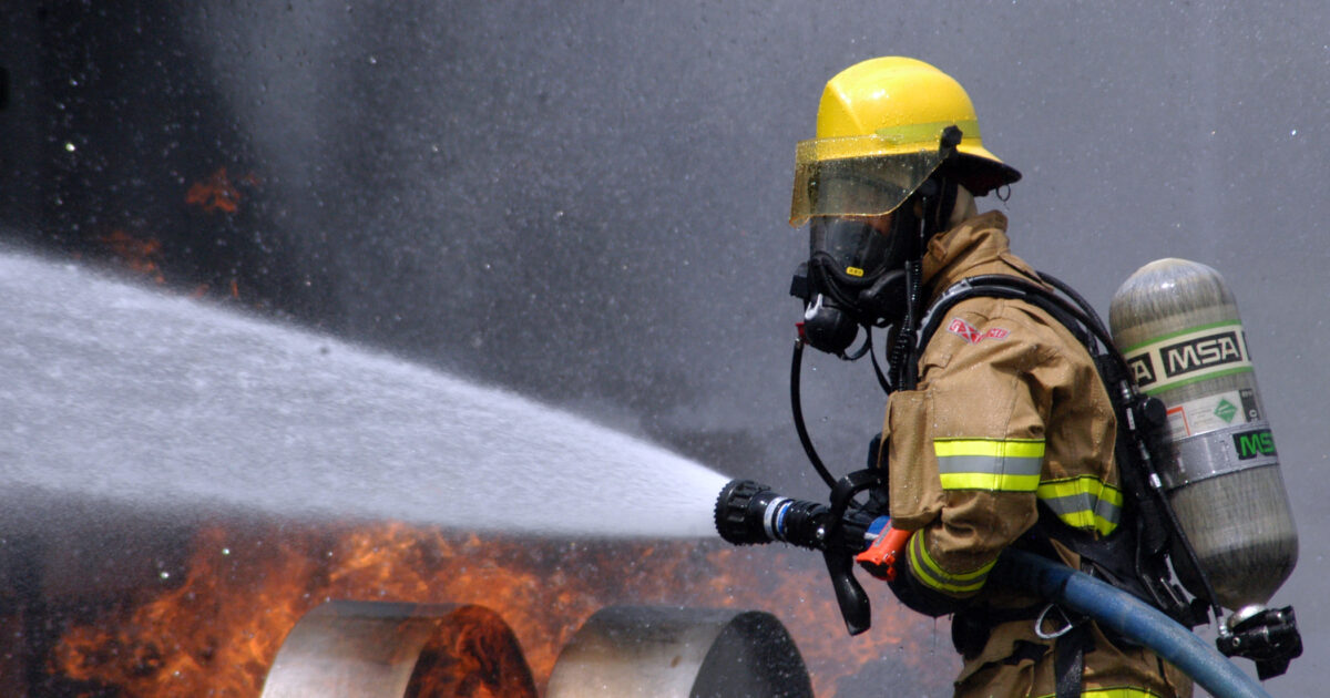 O mamă și fetița ei de 2 ani au murit într-un incendiu în Vâlcea